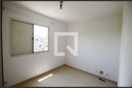 Apartamento à venda com 70m², 3 quartos e 2 vagasQuarto 2 - Armários