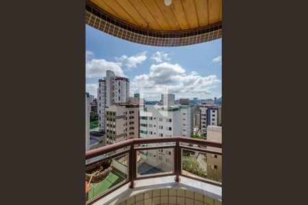 Apartamento para alugar com 142m², 4 quartos e 2 vagas Apartamento para alugar com 142m², 4 quartos e 2 vagasVaranda da Suíte