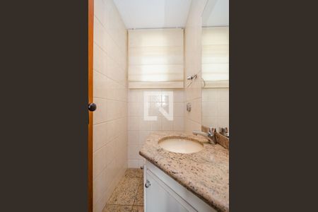 Apartamento para alugar com 142m², 4 quartos e 2 vagas Apartamento para alugar com 142m², 4 quartos e 2 vagasLavabo