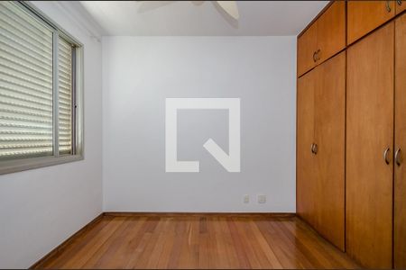 Apartamento para alugar com 142m², 4 quartos e 2 vagas Apartamento para alugar com 142m², 4 quartos e 2 vagasQuarto 2