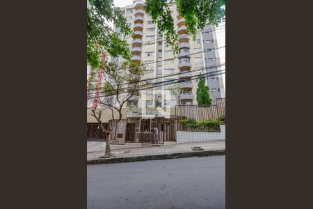 Apartamento para alugar com 142m², 4 quartos e 2 vagas Apartamento para alugar com 142m², 4 quartos e 2 vagasFachada