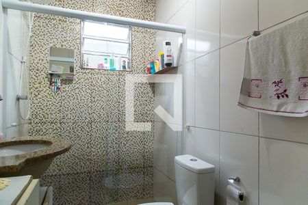 Casa para alugar com 70m², 2 quartos e 2 vagasBanheiro Social