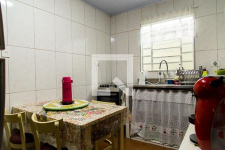 Casa para alugar com 70m², 2 quartos e 2 vagasCozinha