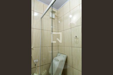 Casa para alugar com 70m², 2 quartos e 2 vagasBanheiro da Suíte