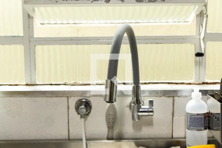 Casa para alugar com 70m², 2 quartos e 2 vagasCozinha - Torneira