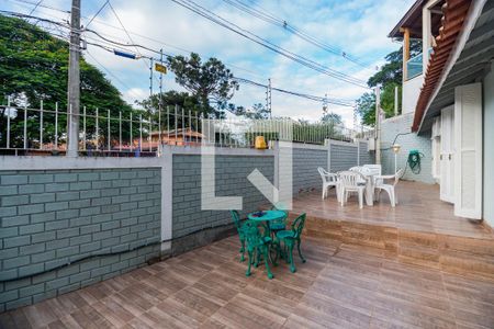 Casa à venda com 116m², 3 quartos e 2 vagasPátio 