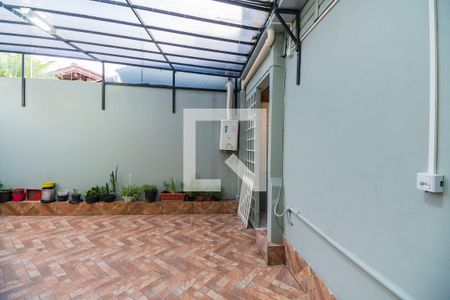 Casa à venda com 116m², 3 quartos e 2 vagasChurrasqueira e fogão a lenha 