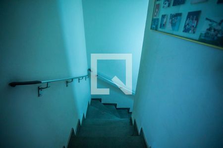 Casa à venda com 208m², 3 quartos e 4 vagas Casa à venda com 208m², 3 quartos e 4 vagasEscadas