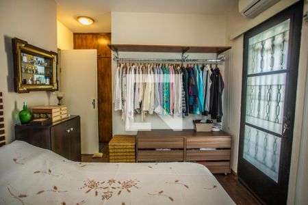 Casa à venda com 208m², 3 quartos e 4 vagas Casa à venda com 208m², 3 quartos e 4 vagasSuíte 2