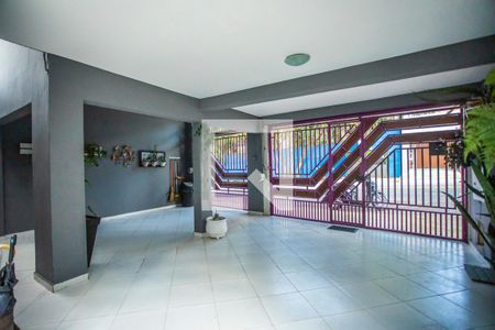 Casa à venda com 208m², 3 quartos e 4 vagas Casa à venda com 208m², 3 quartos e 4 vagasGaragem