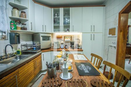 Casa à venda com 208m², 3 quartos e 4 vagas Casa à venda com 208m², 3 quartos e 4 vagasCozinha