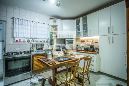 Casa à venda com 208m², 3 quartos e 4 vagas Casa à venda com 208m², 3 quartos e 4 vagasCozinha