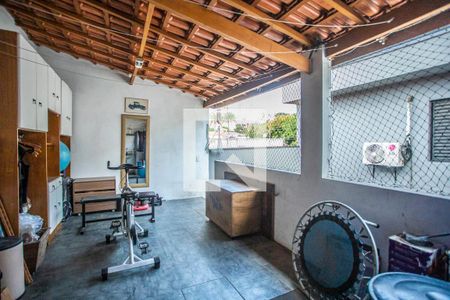 Casa à venda com 208m², 3 quartos e 4 vagas Casa à venda com 208m², 3 quartos e 4 vagasTerraço - Área de Serviço