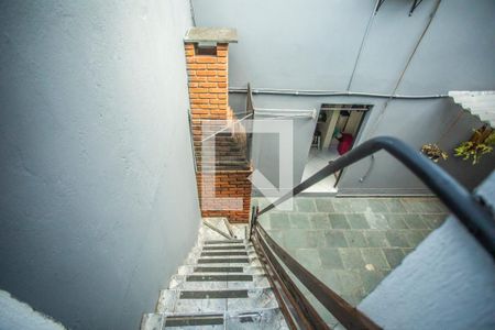 Casa à venda com 208m², 3 quartos e 4 vagas Casa à venda com 208m², 3 quartos e 4 vagasEscadas - Terraço