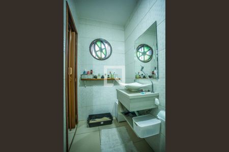 Casa à venda com 208m², 3 quartos e 4 vagas Casa à venda com 208m², 3 quartos e 4 vagasBanheiro Suíte