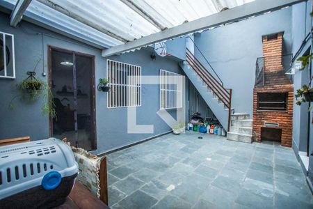 Casa à venda com 208m², 3 quartos e 4 vagas Casa à venda com 208m², 3 quartos e 4 vagasQuintal