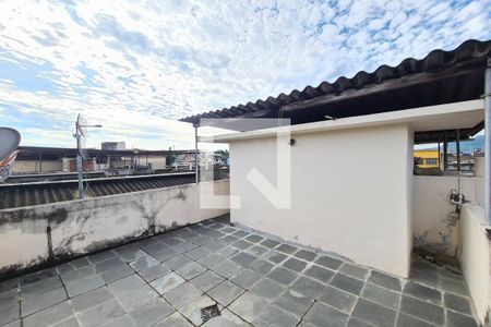 Casa de condomínio à venda com 120m², 2 quartos e 1 vagaTerraço frontal