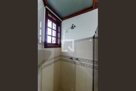 Casa à venda com 1000m², 5 quartos e 3 vagasBanheiro da Suíte 2