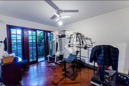 Casa à venda com 1000m², 5 quartos e 3 vagasAcademia