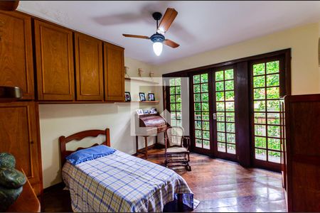 Casa à venda com 1000m², 5 quartos e 3 vagasQuarto 2