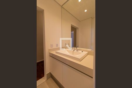 Apartamento para alugar com 309m², 3 quartos e 2 vagas Apartamento para alugar com 309m², 3 quartos e 2 vagasBanheiro Social