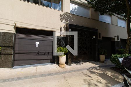 Apartamento para alugar com 309m², 3 quartos e 2 vagas Apartamento para alugar com 309m², 3 quartos e 2 vagasFachada