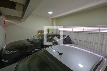 Casa para alugar com 300m², 4 quartos e 2 vagas Casa para alugar com 300m², 4 quartos e 2 vagasGaragem