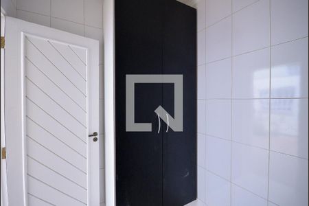 Casa para alugar com 300m², 4 quartos e 2 vagas Casa para alugar com 300m², 4 quartos e 2 vagasArea de Serviço