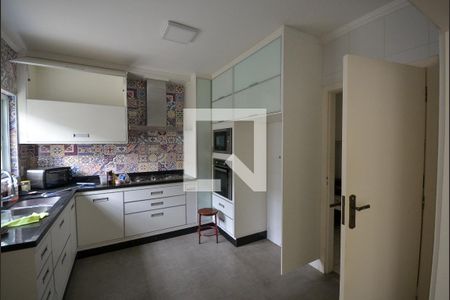 Casa para alugar com 300m², 4 quartos e 2 vagas Casa para alugar com 300m², 4 quartos e 2 vagasCozinha