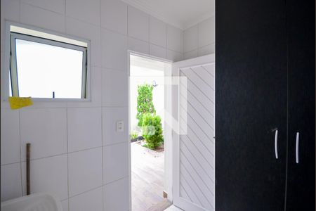 Casa para alugar com 300m², 4 quartos e 2 vagas Casa para alugar com 300m², 4 quartos e 2 vagasArea de Serviço