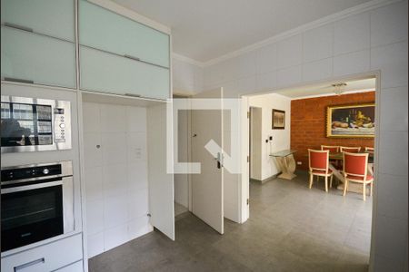 Casa para alugar com 300m², 4 quartos e 2 vagas Casa para alugar com 300m², 4 quartos e 2 vagasCozinha