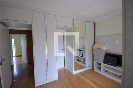 Casa para alugar com 300m², 4 quartos e 2 vagas Casa para alugar com 300m², 4 quartos e 2 vagasQuarto 2