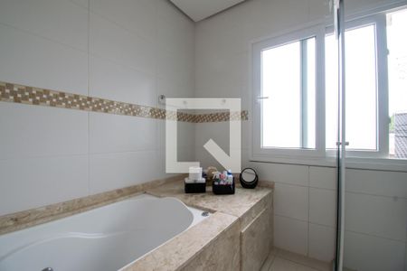 Casa à venda com 175m², 3 quartos e 2 vagasBanheiro da Suíte