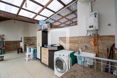 Casa à venda com 175m², 3 quartos e 2 vagasÁrea de Serviço