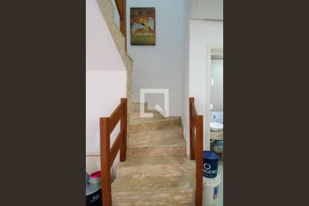 Casa à venda com 175m², 3 quartos e 2 vagasEscada