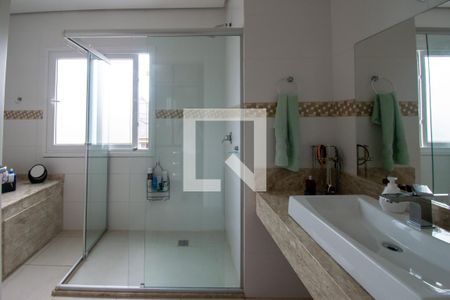 Casa à venda com 175m², 3 quartos e 2 vagasBanheiro da Suíte