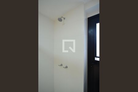 Banheiro de kitnet/studio para alugar com 1 quarto, 28m² em Mirandópolis, São Paulo