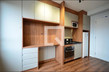 Sala/Cozinha de kitnet/studio para alugar com 1 quarto, 28m² em Mirandópolis, São Paulo