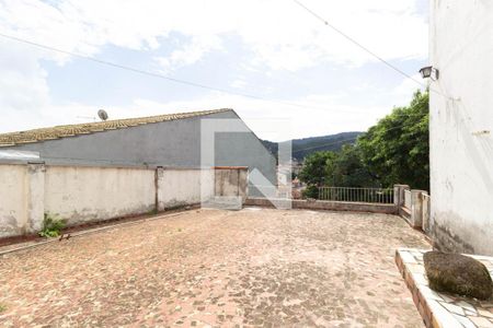Casa à venda com 250m², 3 quartos e 2 vagas Casa à venda com 250m², 3 quartos e 2 vagasQuintal fundos