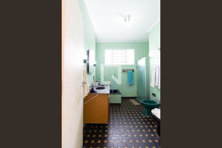Casa à venda com 250m², 3 quartos e 2 vagas Casa à venda com 250m², 3 quartos e 2 vagasBanheiro