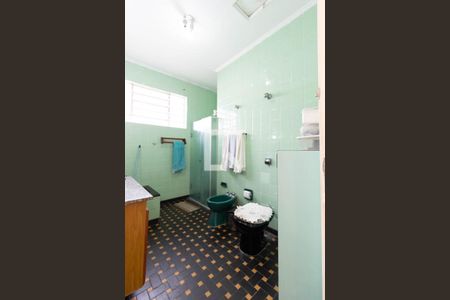 Casa à venda com 250m², 3 quartos e 2 vagas Casa à venda com 250m², 3 quartos e 2 vagasBanheiro