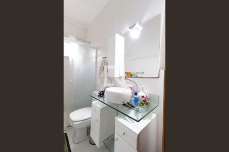 Casa à venda com 250m², 3 quartos e 2 vagas Casa à venda com 250m², 3 quartos e 2 vagasBanheiro Suíte