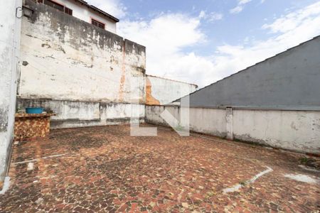 Casa à venda com 250m², 3 quartos e 2 vagas Casa à venda com 250m², 3 quartos e 2 vagasQuintal fundos