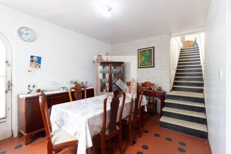 Casa à venda com 250m², 3 quartos e 2 vagas Casa à venda com 250m², 3 quartos e 2 vagasSala de jantar