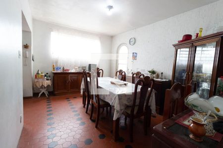 Casa à venda com 250m², 3 quartos e 2 vagas Casa à venda com 250m², 3 quartos e 2 vagasSala de jantar