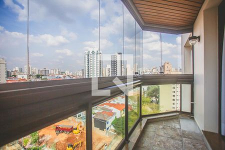 Apartamento à venda com 230m², 4 quartos e 3 vagasVaranda