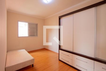 Quarto 1 de apartamento à venda com 2 quartos, 70m² em Km 18, Osasco