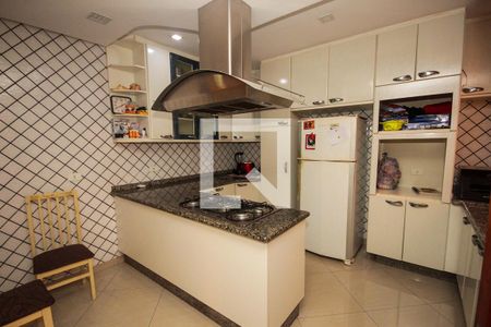 Casa à venda com 269m², 3 quartos e 2 vagasCozinha