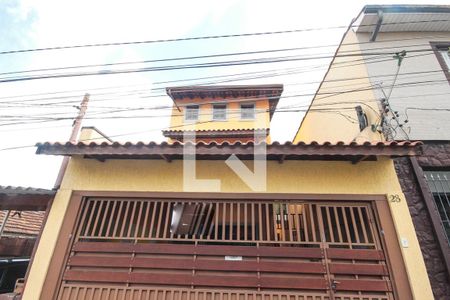 Casa à venda com 269m², 3 quartos e 2 vagasFachada