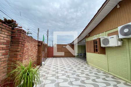 Casa à venda com 70m², 3 quartos e 2 vagasÁrea Externa